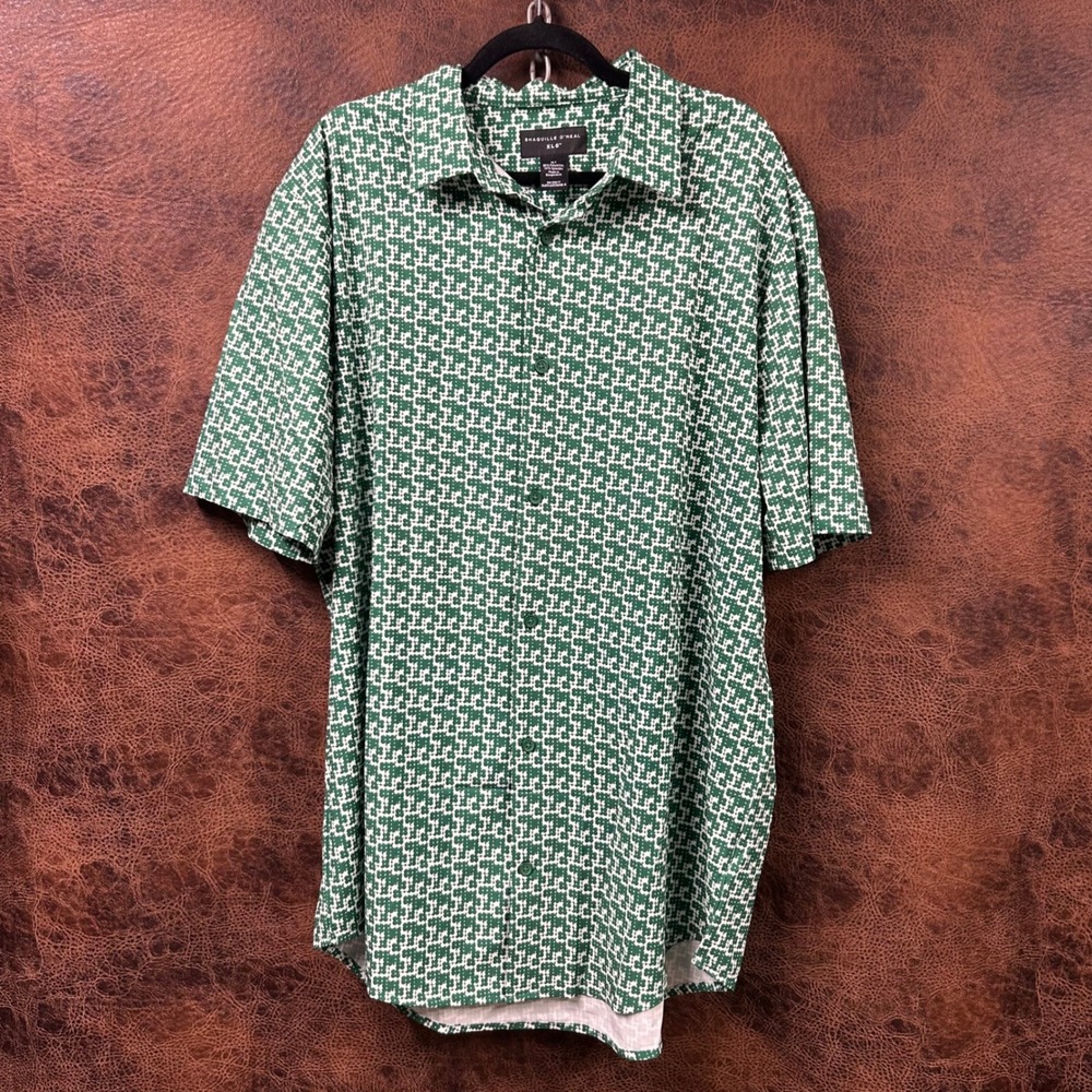 NWT Shaquille O'Neal XLT Green‎ Button Down Collared Abstract Pattern